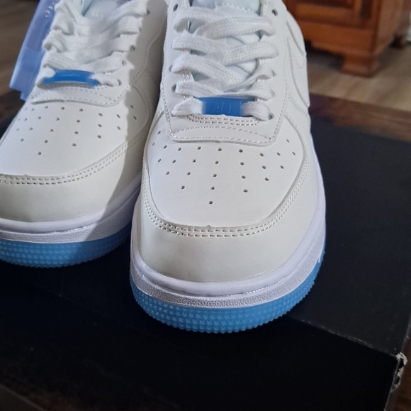 Women AF1 "UV" Size 8 - Picture 4 of 4